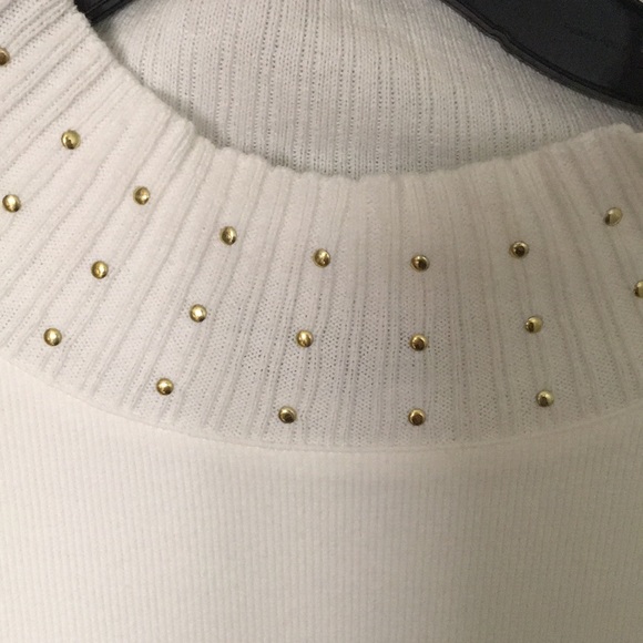 Sweater - Picture 3 of 5